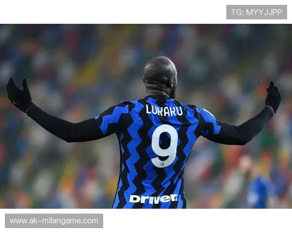 劳塔罗反倒钩进球爆红，国际米兰撬动比赛