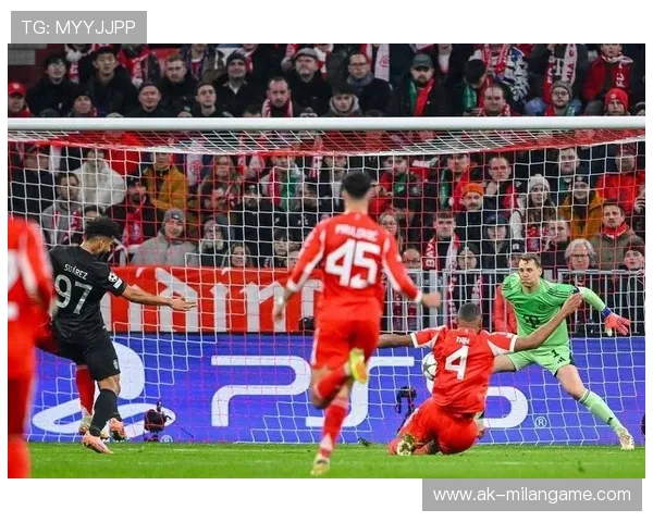 卡尔创欧冠三连斩新纪录，拜仁小将光芒四射